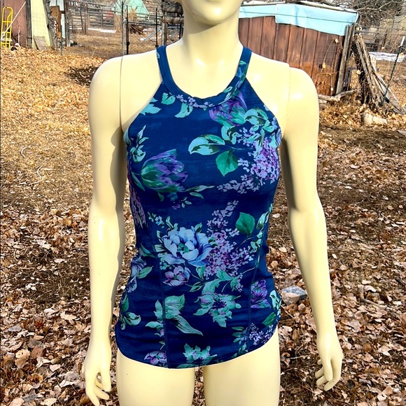 Kira grace caged back tank caged back built in bra - Picture 1 of 7